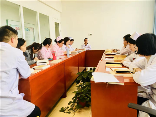 杨利琦_副本.jpg