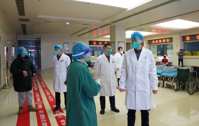 1671780638656093268.jpg 慰问1_副本.jpg