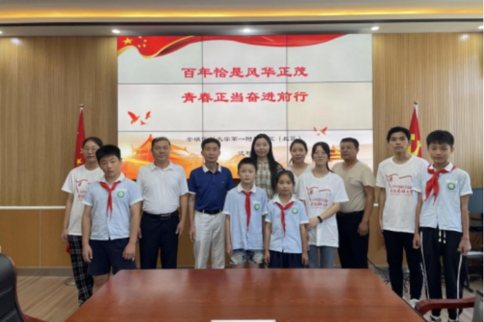 1678152718951087274.jpeg 走进校园开展抗疫宣讲活动.jpeg